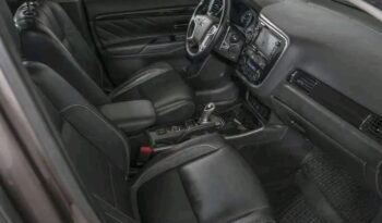 
										Mitsubishi Outlander full									