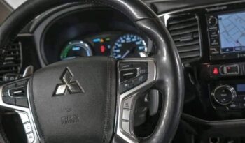 
										Mitsubishi Outlander full									