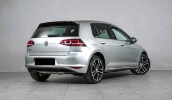 
										Volkswagen Golf full									