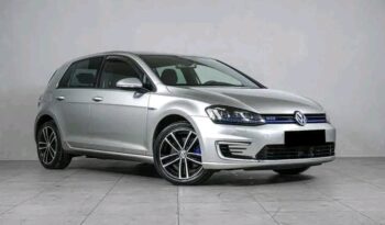 
										Volkswagen Golf full									