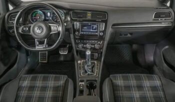 
										Volkswagen Golf full									