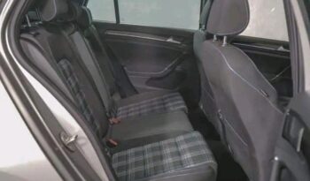 
										Volkswagen Golf full									