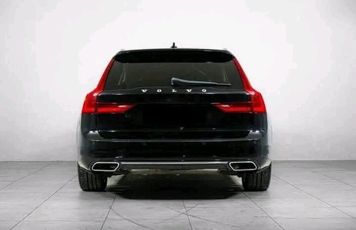 
								Volvo V90 full									