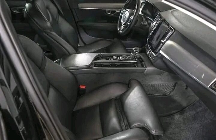 
								Volvo V90 full									