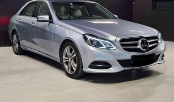 
										Mercedes-Benz Classe E full									