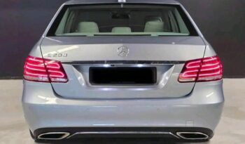 
										Mercedes-Benz Classe E full									