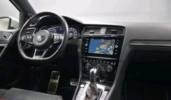 
										Volkswagen Golf full									