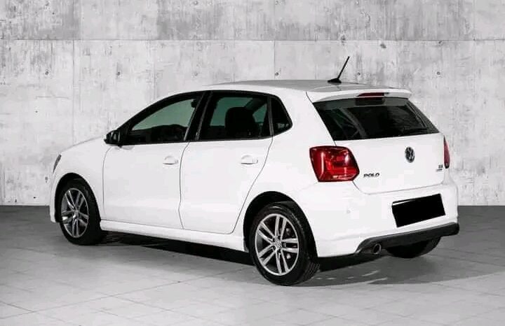 
								Volkswagen Polo full									