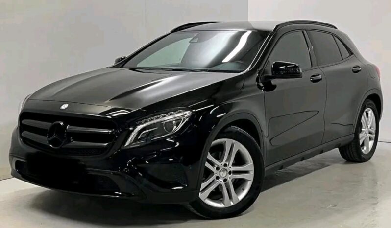 
								Mercedes-Benz GLA full									