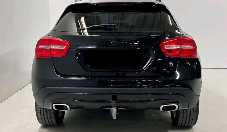 
								Mercedes-Benz GLA full									