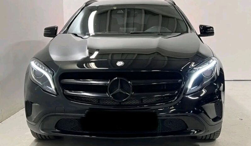 
								Mercedes-Benz GLA full									