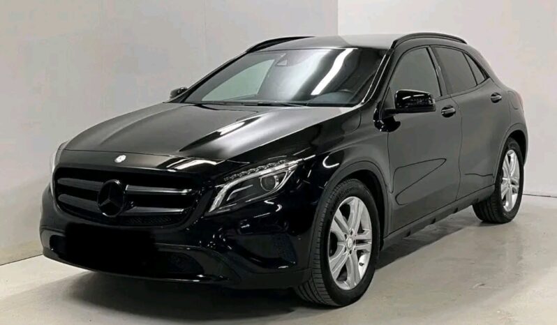 
								Mercedes-Benz GLA full									