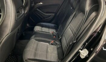 
										Mercedes-Benz GLA full									