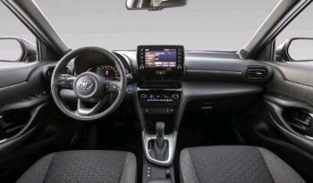 
										Toyota Yaris Cross full									