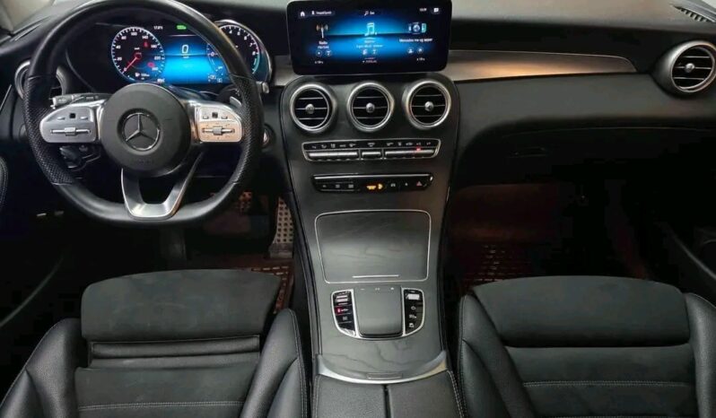 
								Mercedes-Benz GLC full									