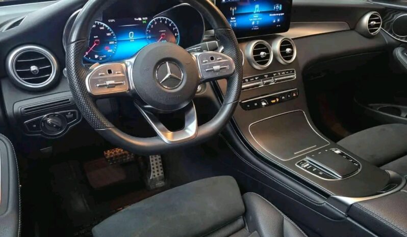 
								Mercedes-Benz GLC full									