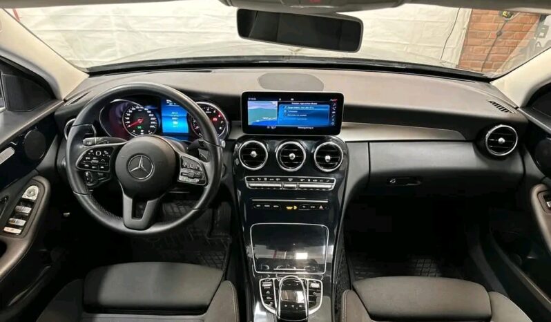 
								Mercedes-Benz Classe C C300e 4MATIC full									