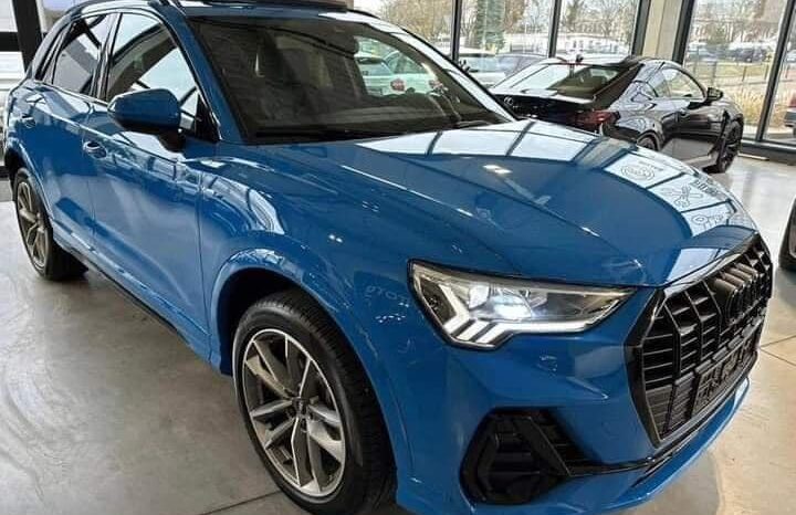 
								Audi Q3 full									