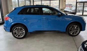 
										Audi Q3 full									