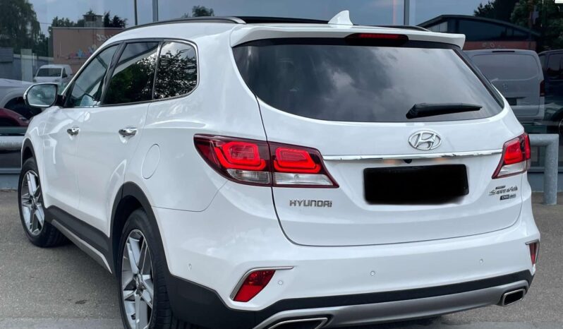 
								Hyundai Grand Santa Fe 2.2 CRDI full									