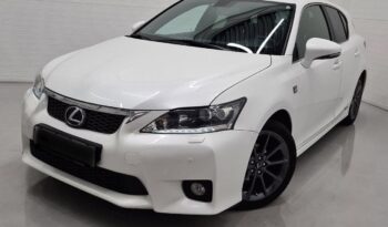 
										Lexus CT200h full									