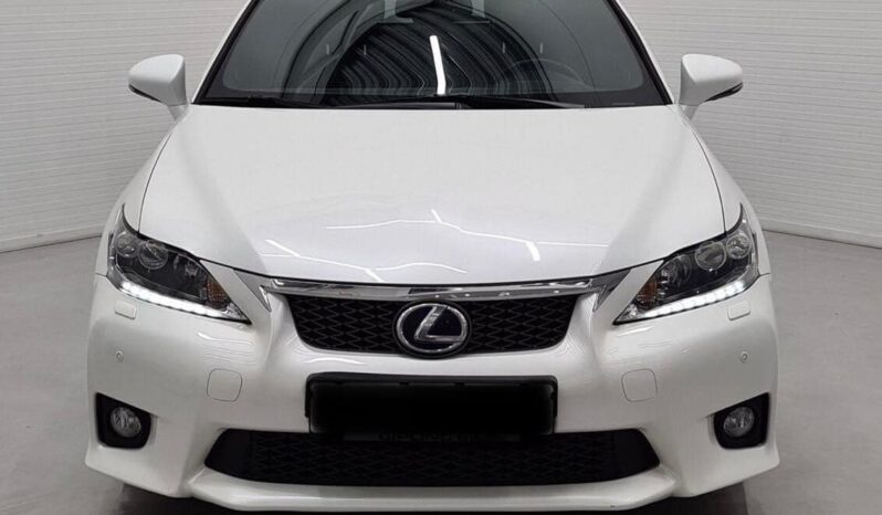 
								Lexus CT200h full									