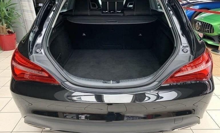 
								Mercedes-Benz CLA 220 full									