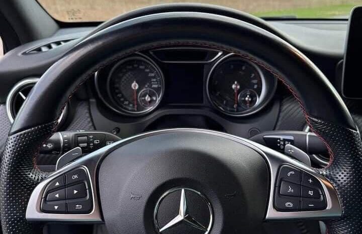 
								Mercedes-Benz Classe A full									