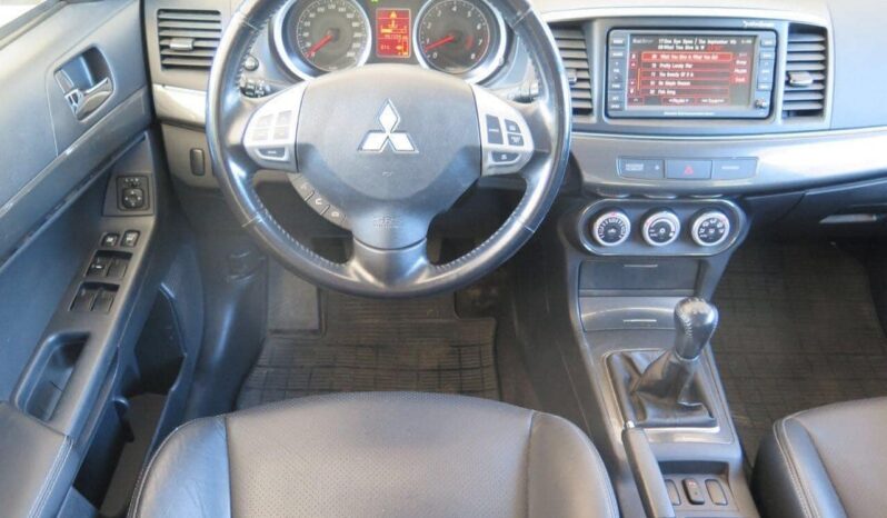 
								Mitsubishi Lancer full									