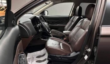 
										Mitsubishi Outlander full									