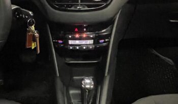 
										Peugeot 208 full									