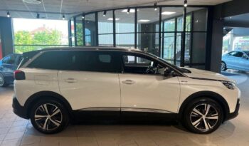 
										Peugeot 5008 full									