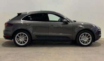 
										Porsche Macan S full									