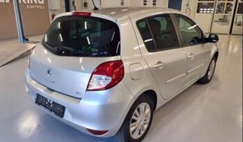 
										Renault Clio full									