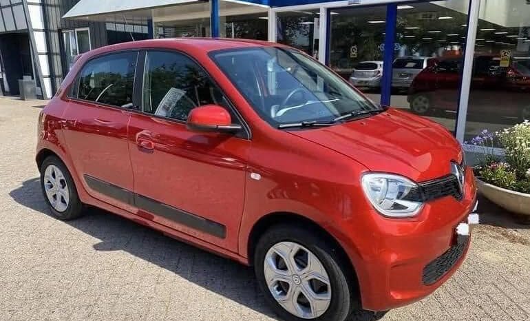 
								Renault Twingo EV full									