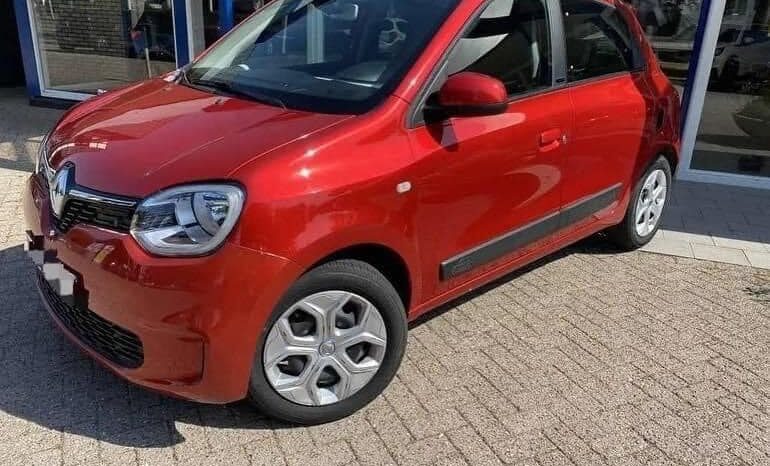 
								Renault Twingo EV full									