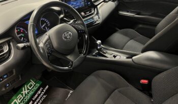 
										Toyota C-HR full									