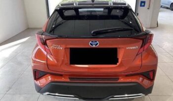 
										Toyota C-HR Orange hybride full									