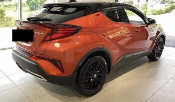 
										Toyota C-HR Orange hybride full									