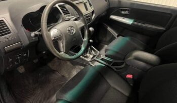 
										Toyota HiLux full									