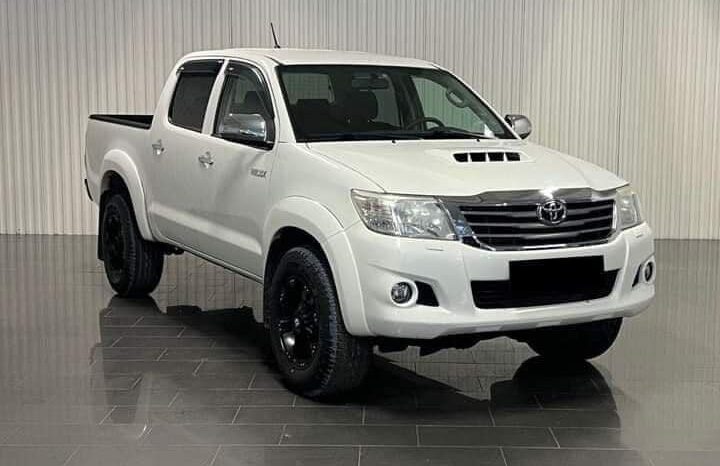 
								Toyota HiLux full									