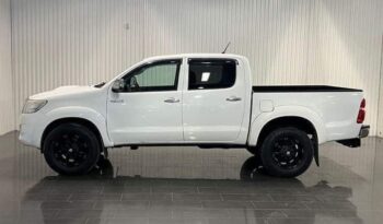 
										Toyota HiLux full									