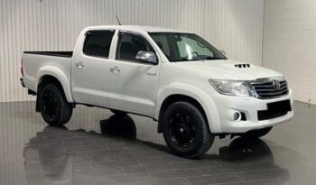 
										Toyota HiLux full									