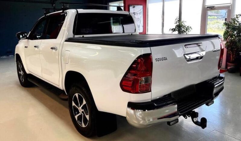 
								Toyota Hilux full									