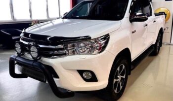 
										Toyota Hilux full									