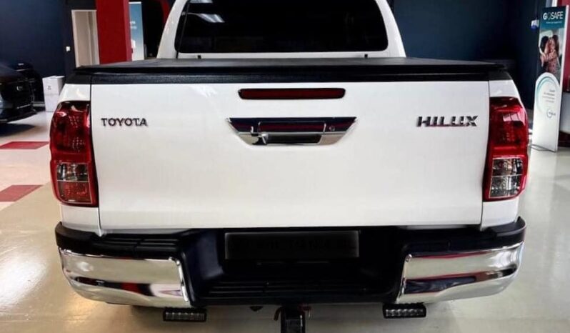 
								Toyota Hilux full									