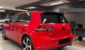 
										Volkswagen Golf full									