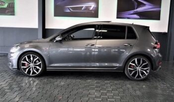 
										Volkswagen Golf GTI full									