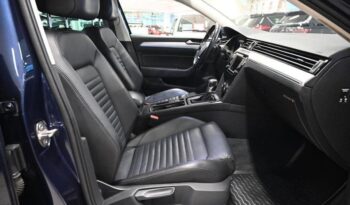 
										Volkswagen Passat full									