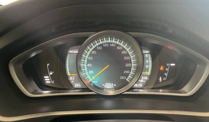 
								VolvoV40 full									